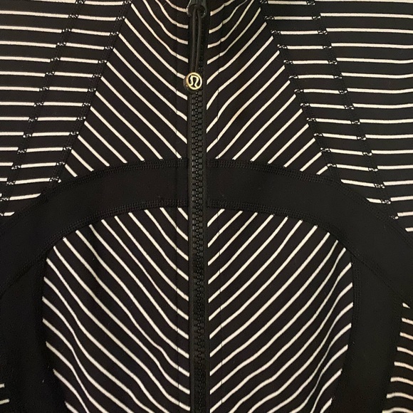 Lululemon Define Jacket - Picture 6 of 8
